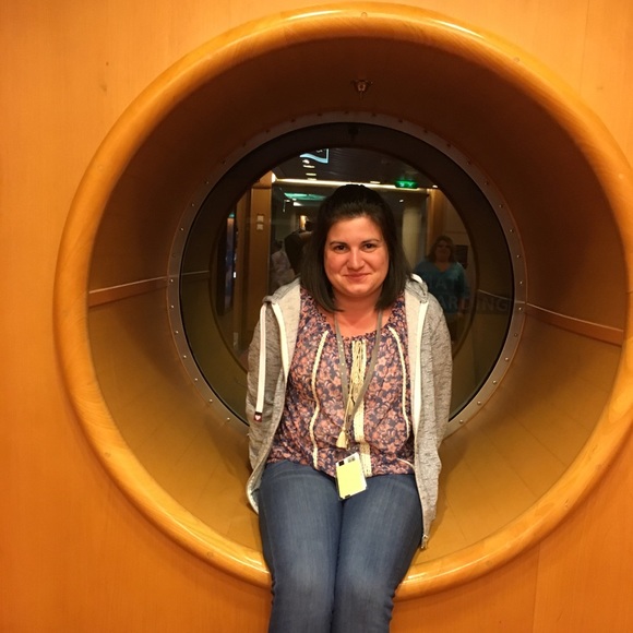 Meet your Posher, Jen - Picture 1 of 1